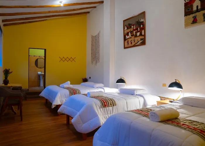 Casa Mayta Hostal *