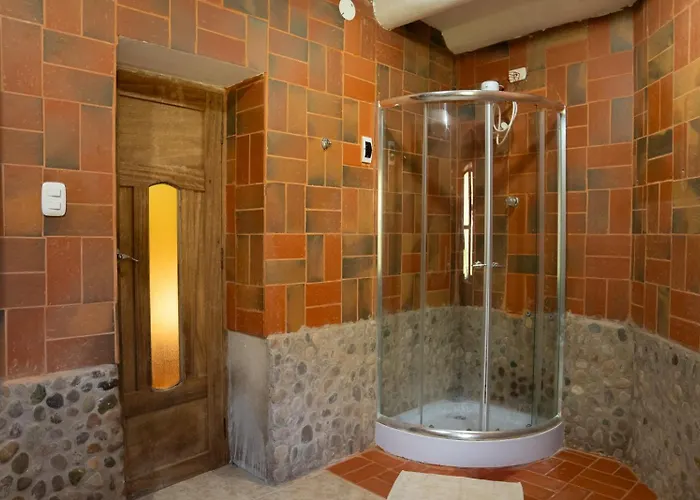 Casa Mayta Hostal *